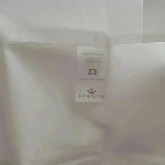 Royal velvet valance sold as set of 2 (b16) - Picture 4 of 6